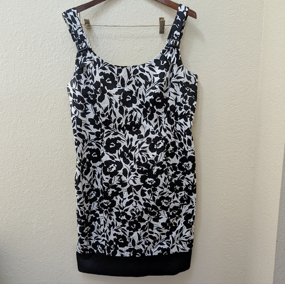 Chaps Dresses & Skirts - CHAPS by Ralph Lauren black & white Floral sheath Midi sundress. Size 16